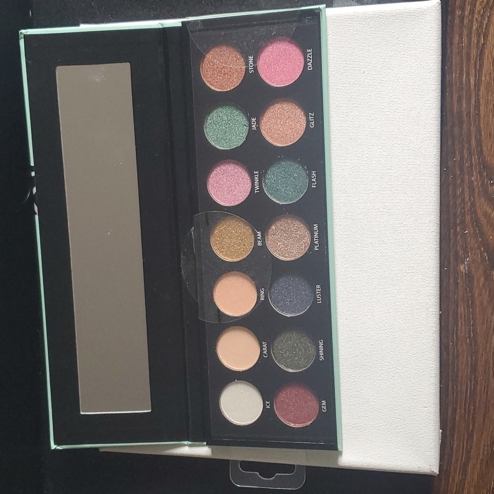 Diamond 14 Color Eyeshadow Palette